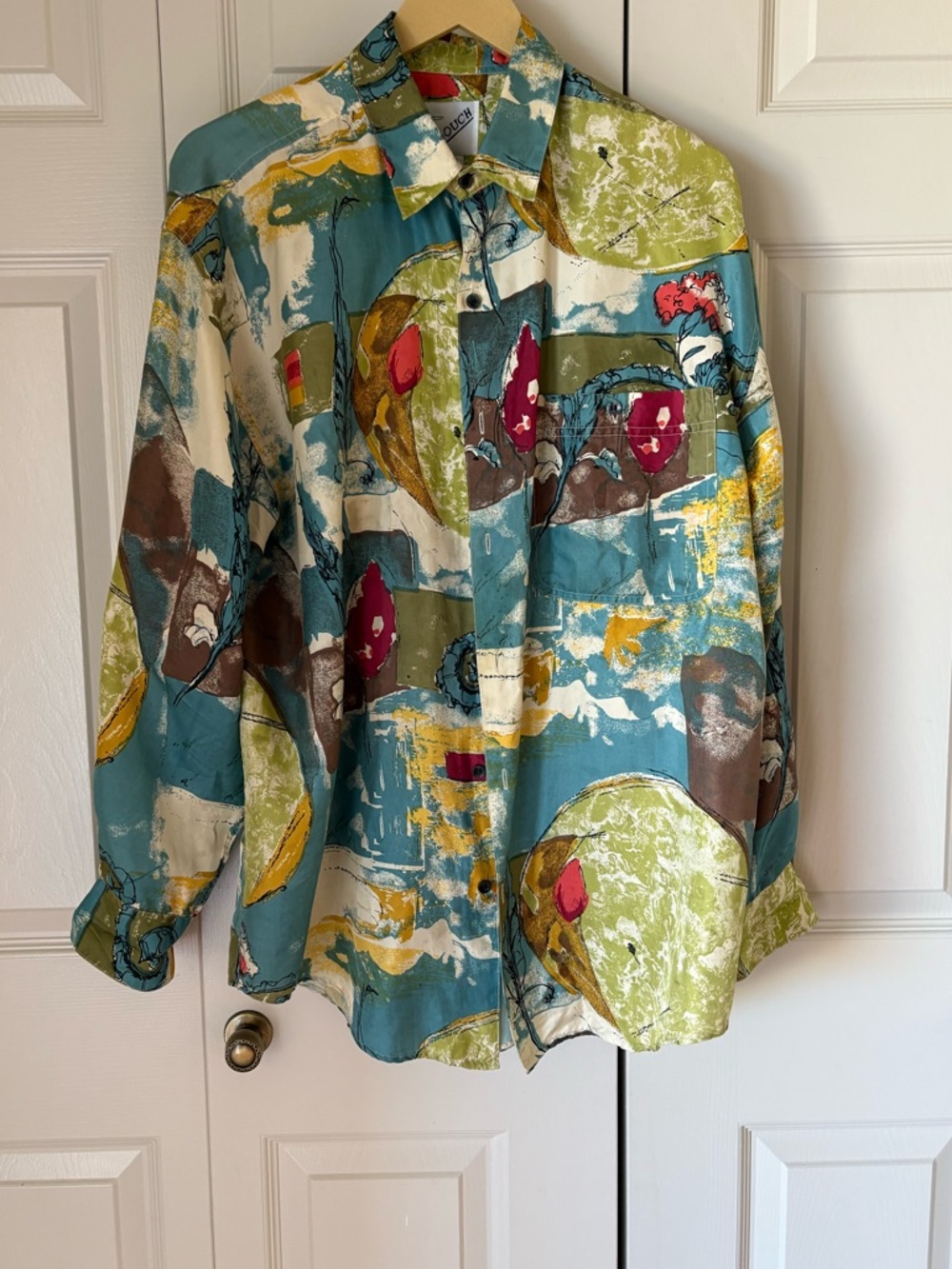 Goouch | Vintage button down shirt. Silk. Abstract. Size Medium.  90s. Retro